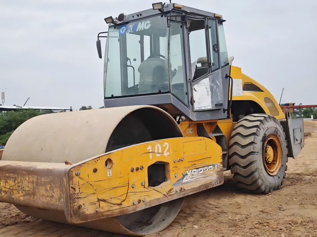 road roller2